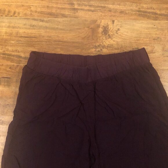 victoria's Secret Loungewear Capri Pants Burgundy - Picture 3 of 5